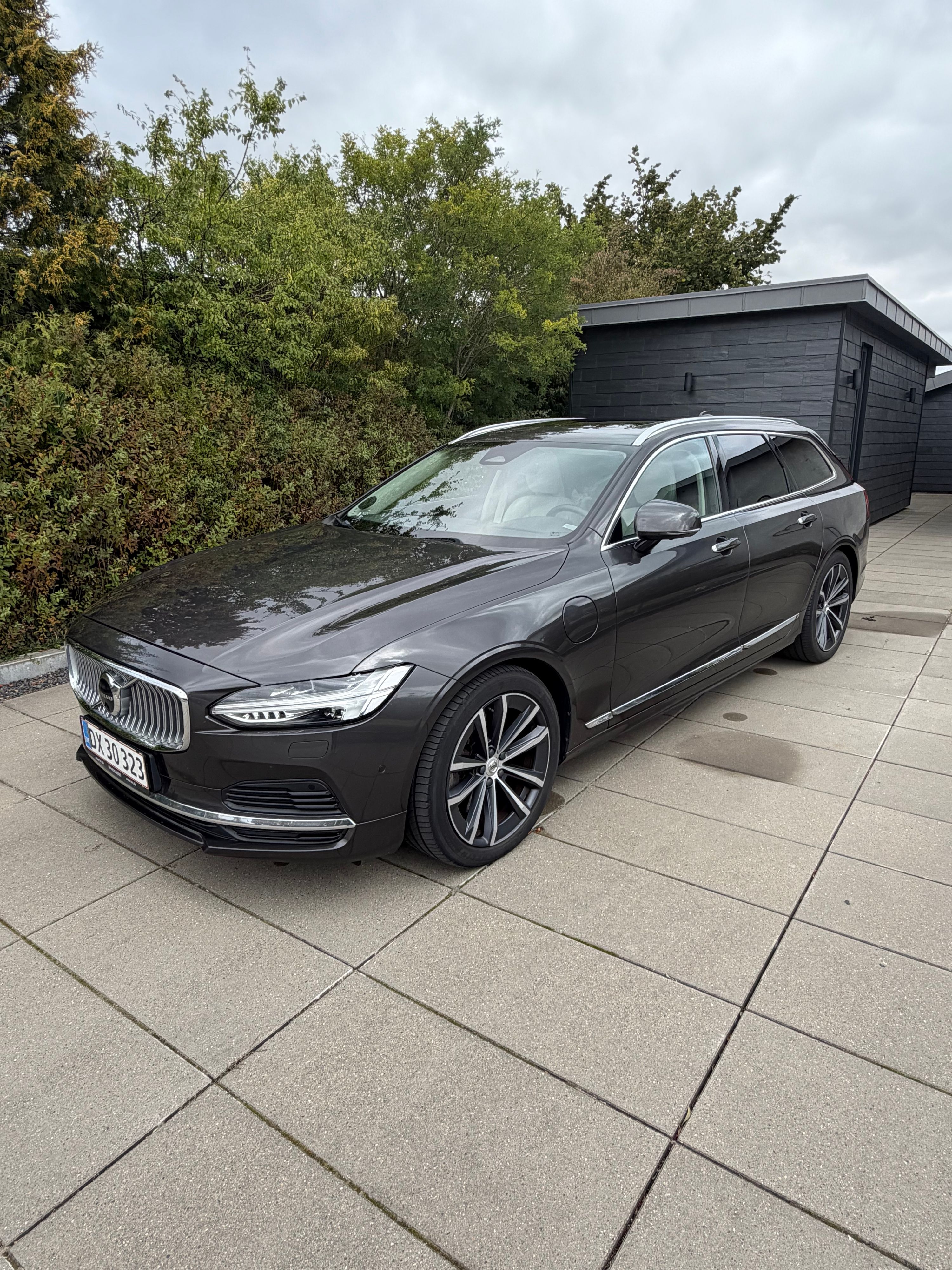 VOLVO V90 1