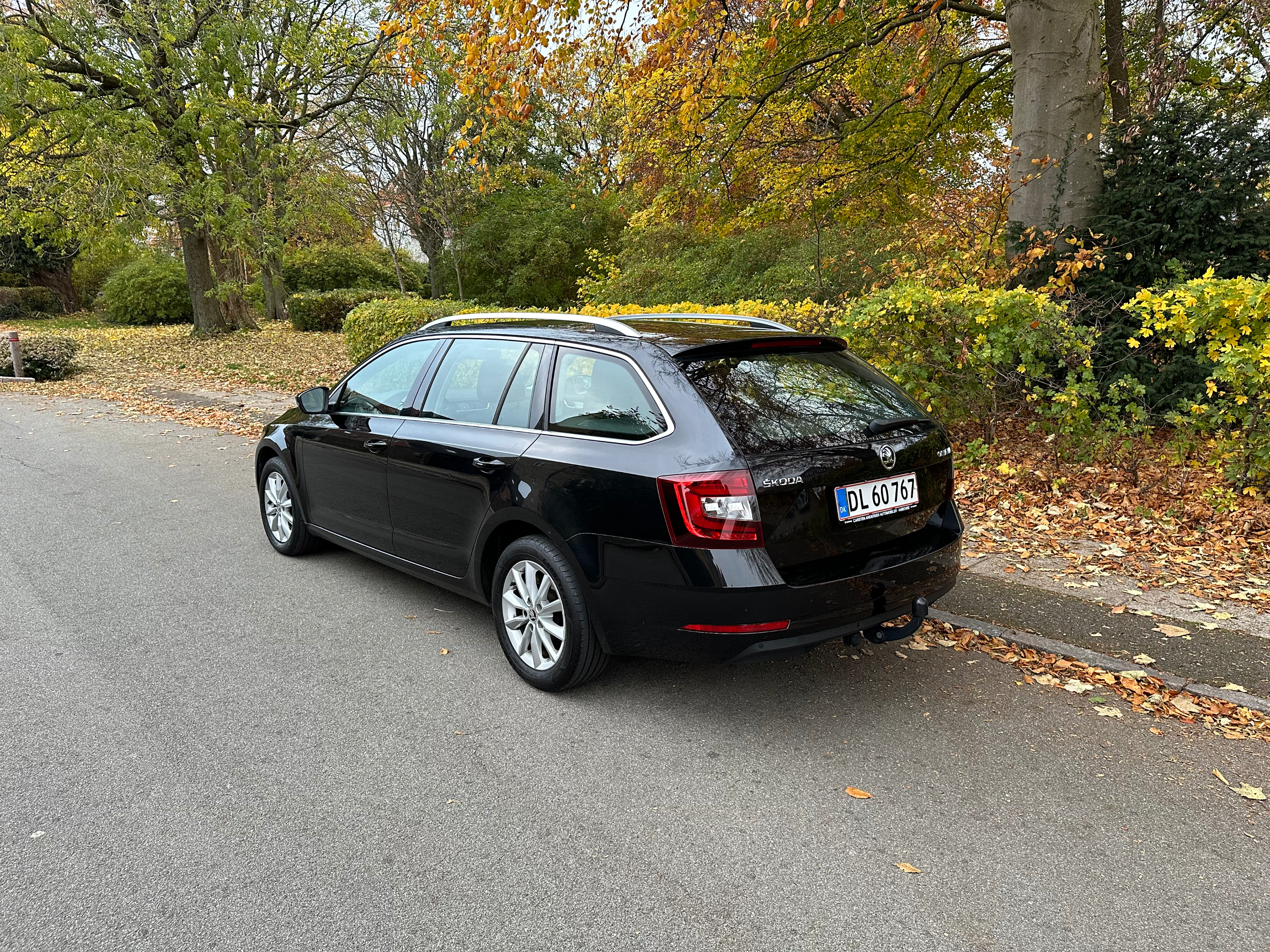 SKODA Octavia Thumbnail 4