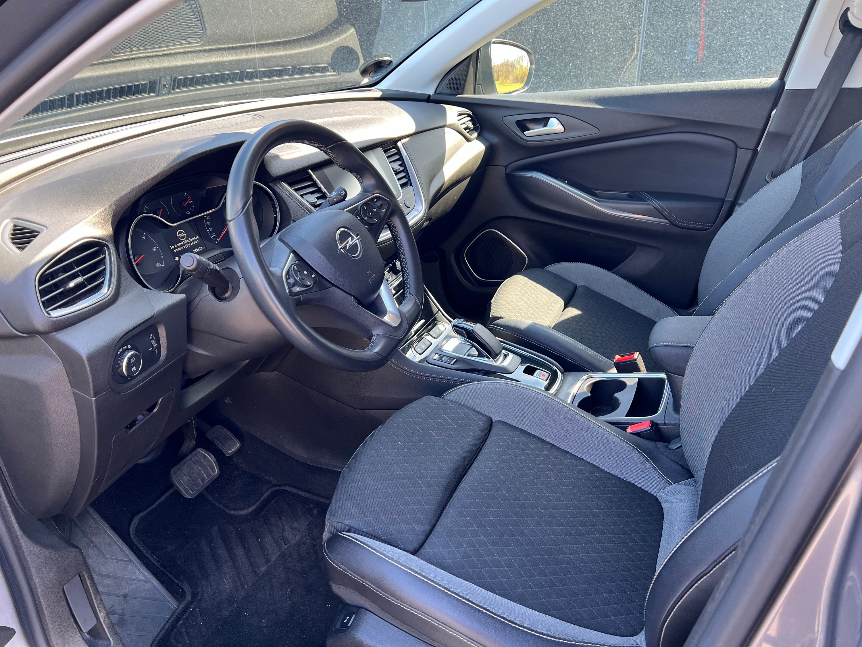OPEL Grandland X Thumbnail 6