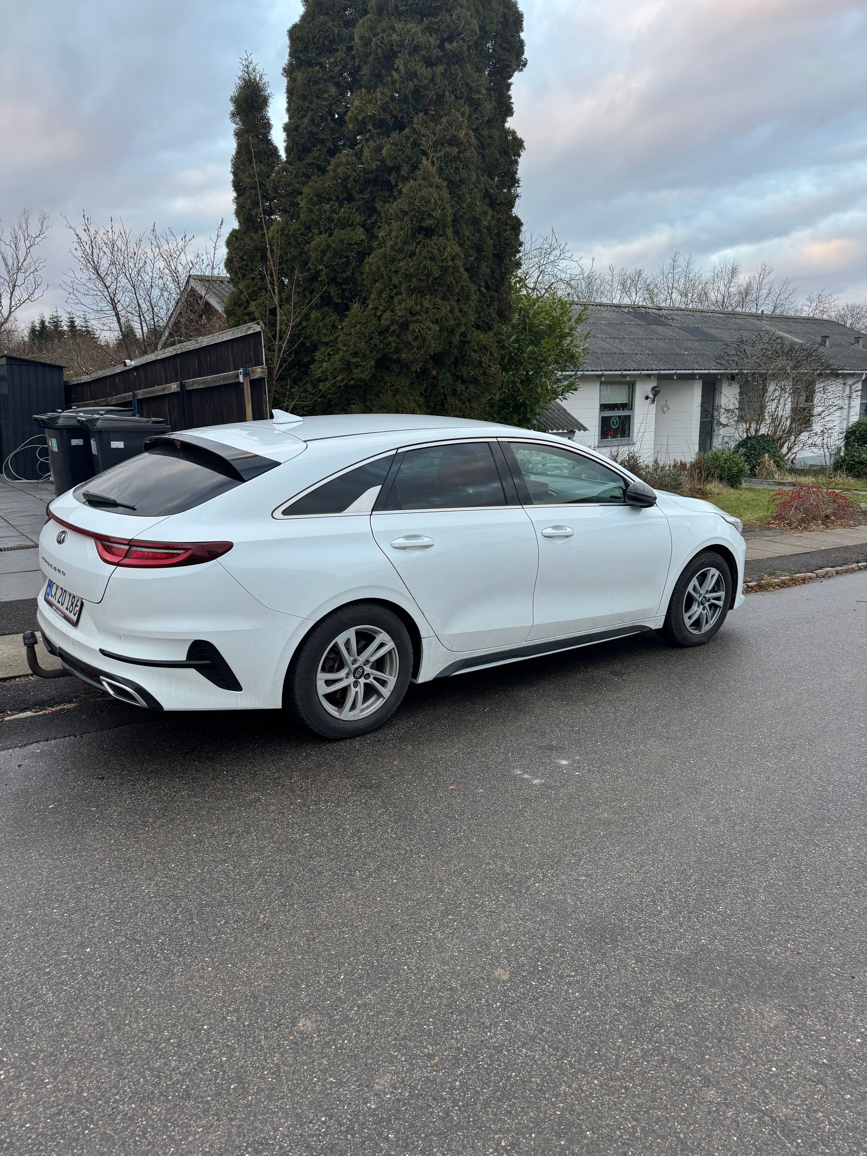 KIA Proceed Thumbnail 11