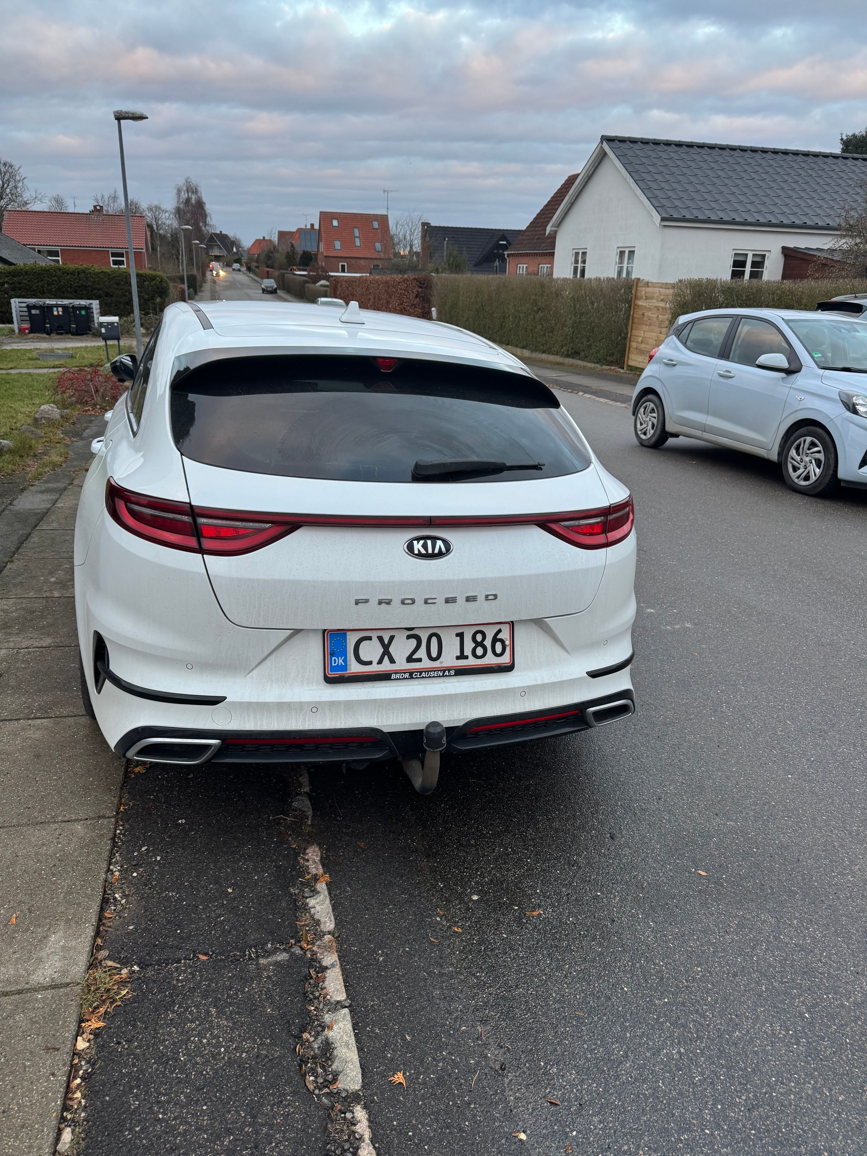 KIA Proceed Thumbnail 7
