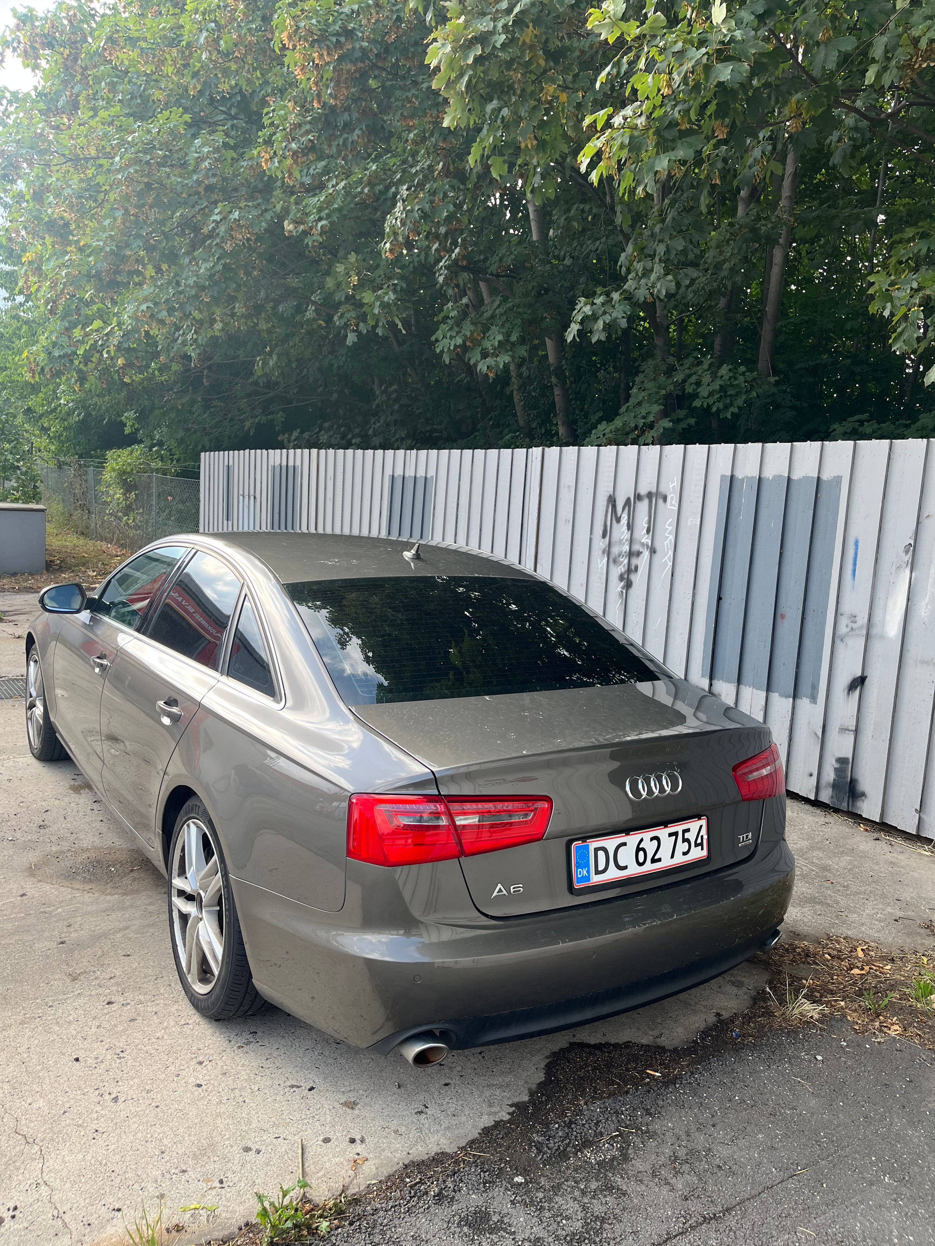 AUDI A6 Thumbnail 3