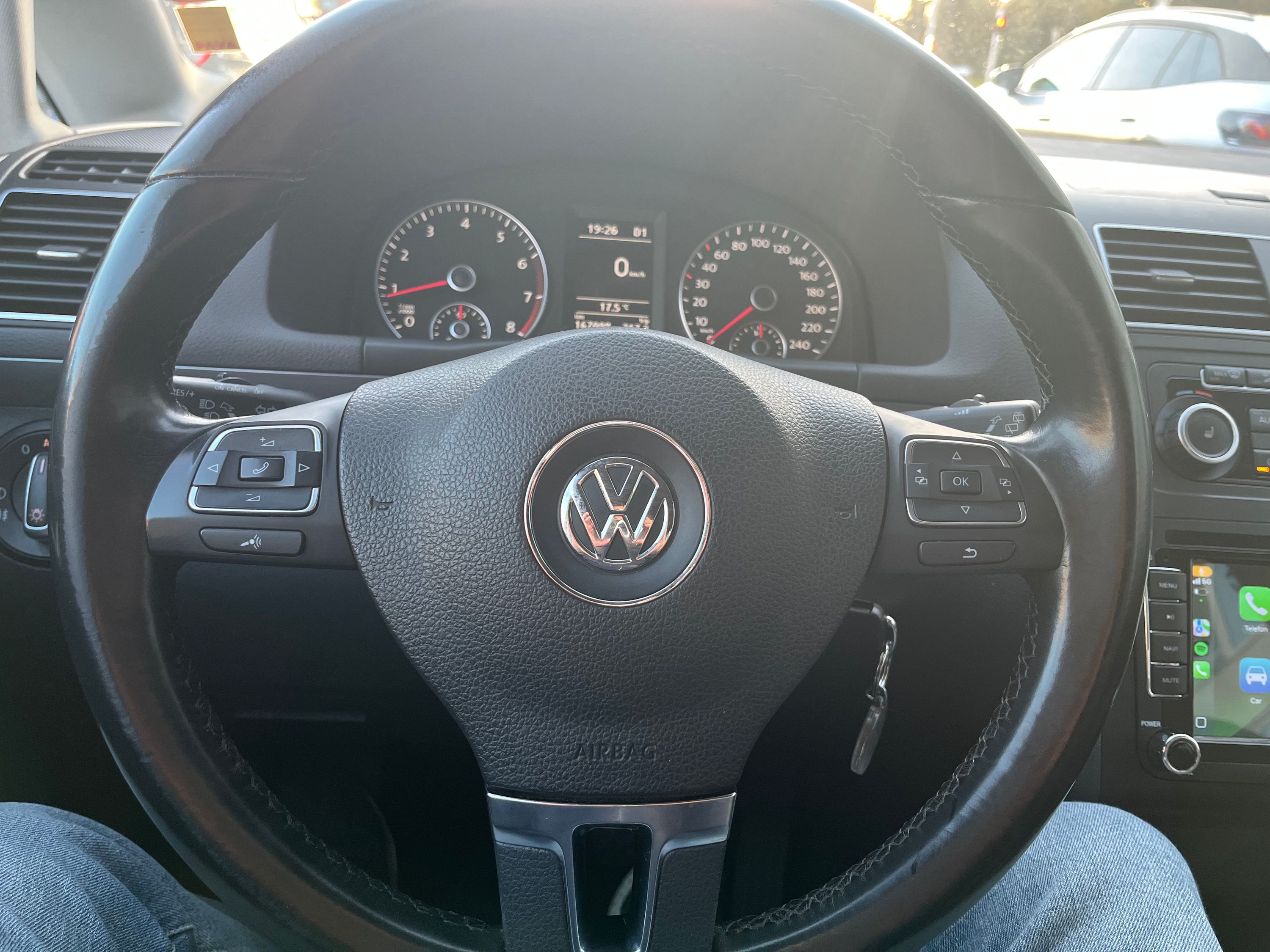 VOLKSWAGEN Touran Thumbnail 10