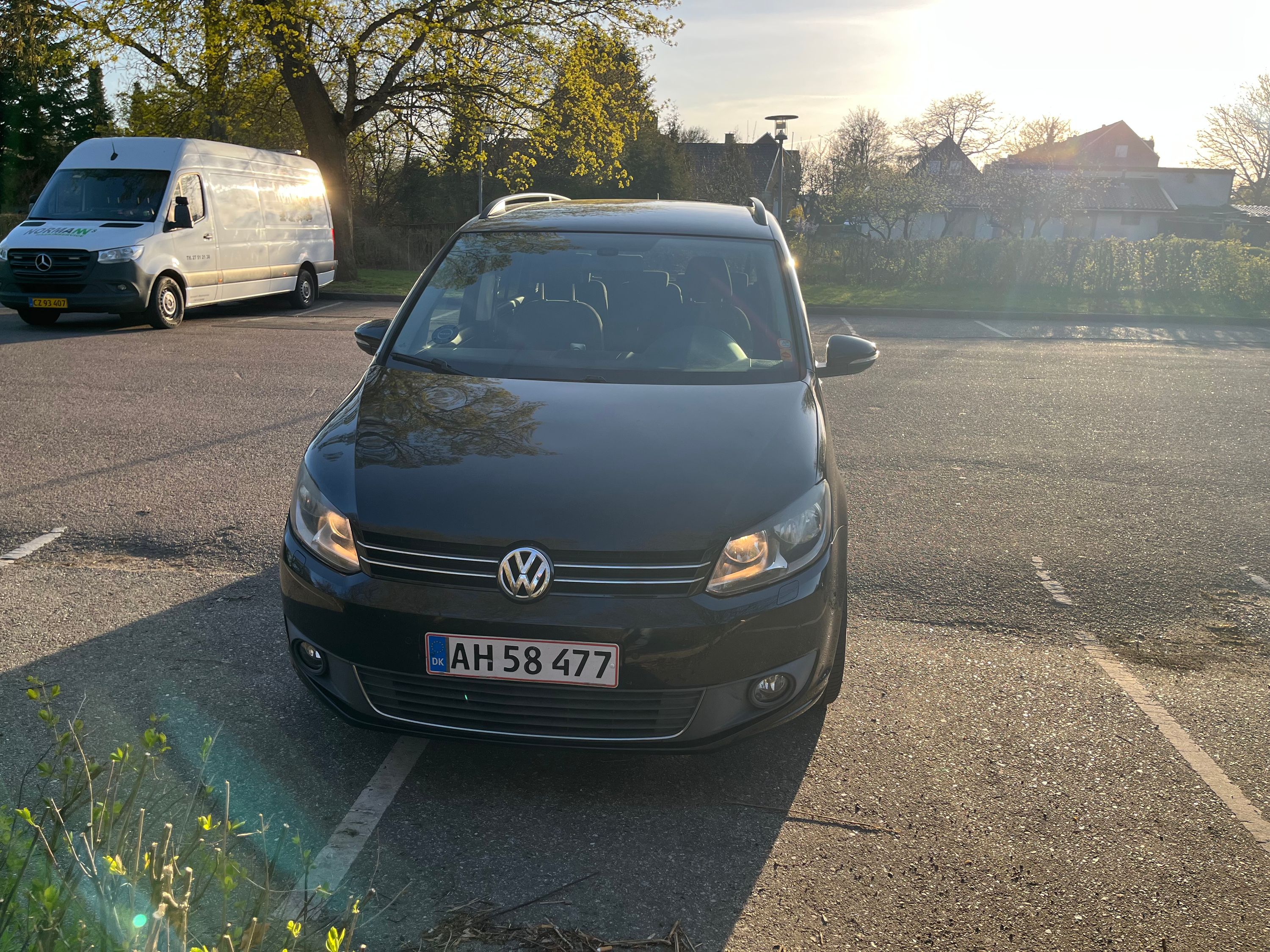 VOLKSWAGEN Touran Thumbnail 3