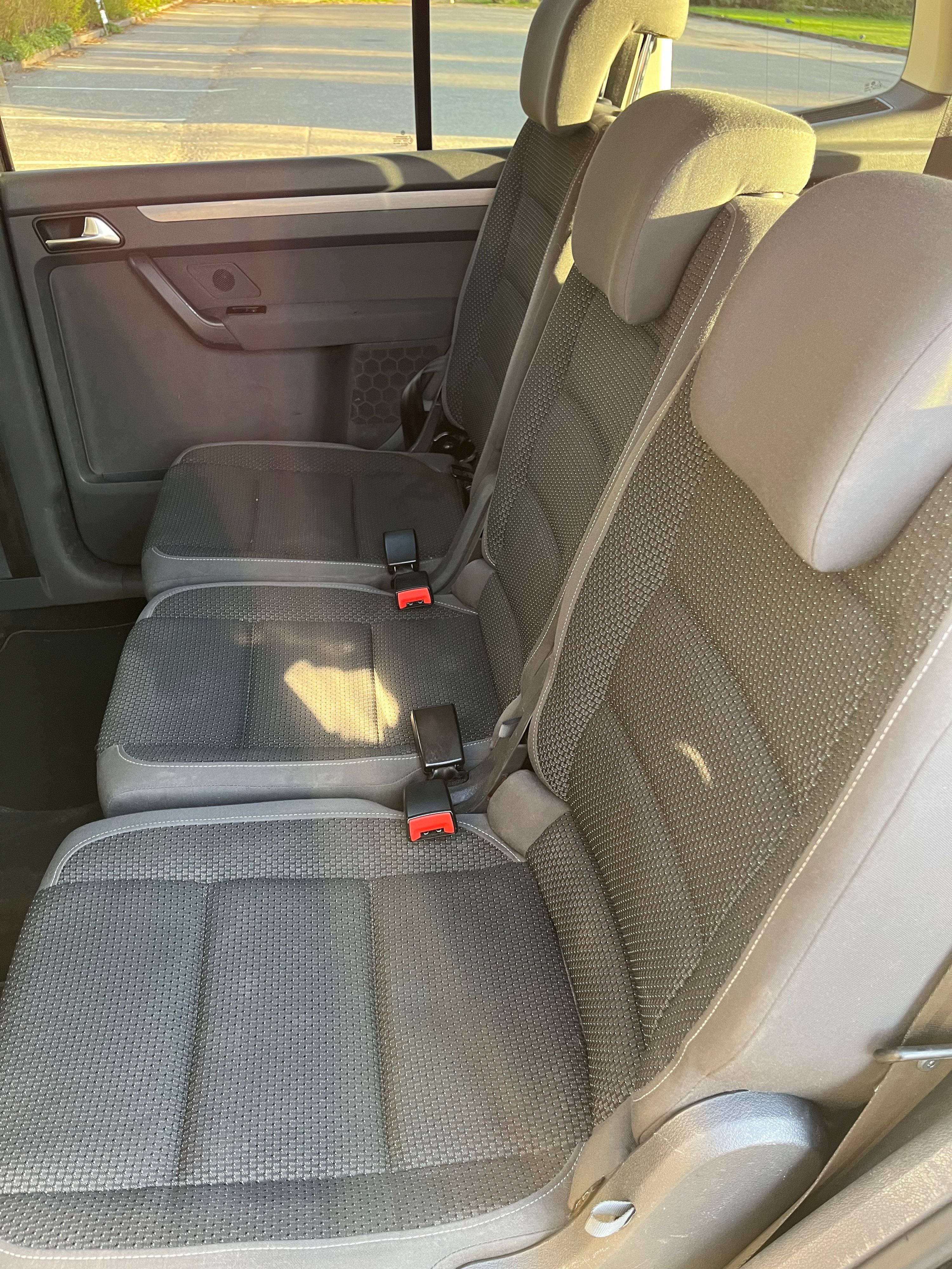 VOLKSWAGEN Touran Thumbnail 6