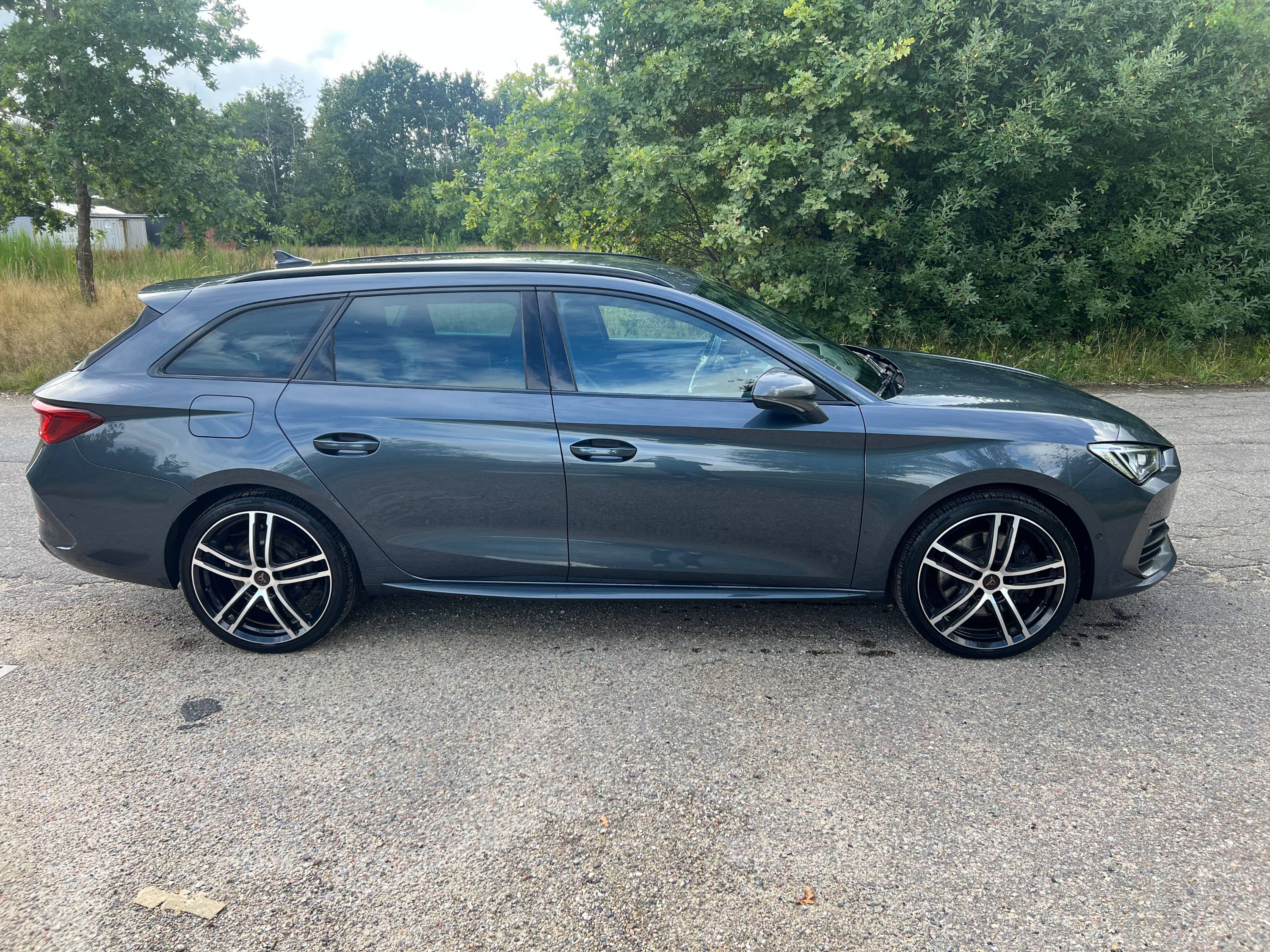 SEAT Cupra Leon Thumbnail 4