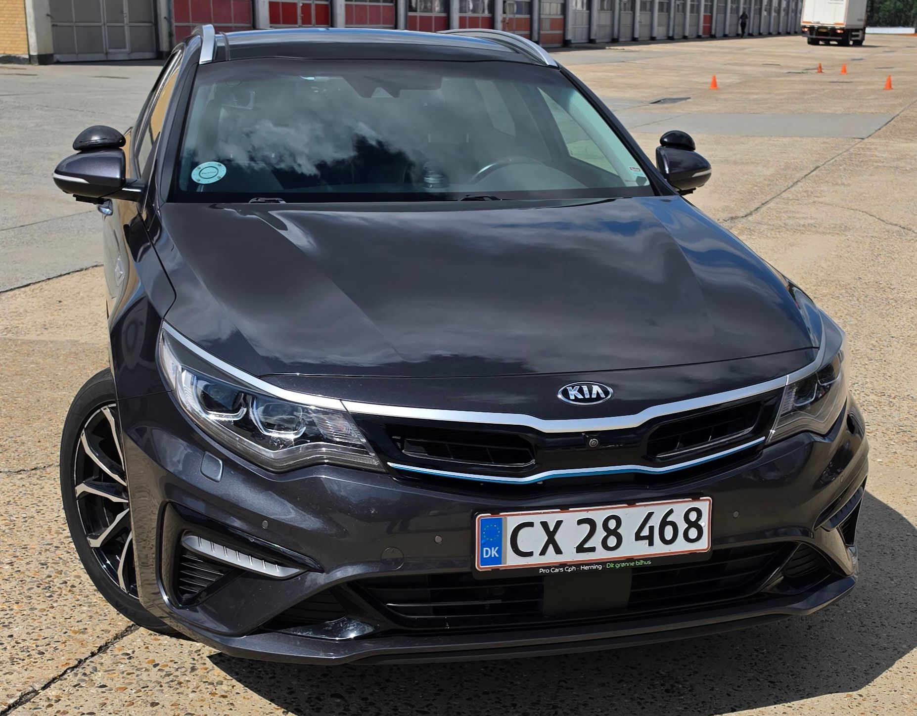 KIA Optima Thumbnail 4