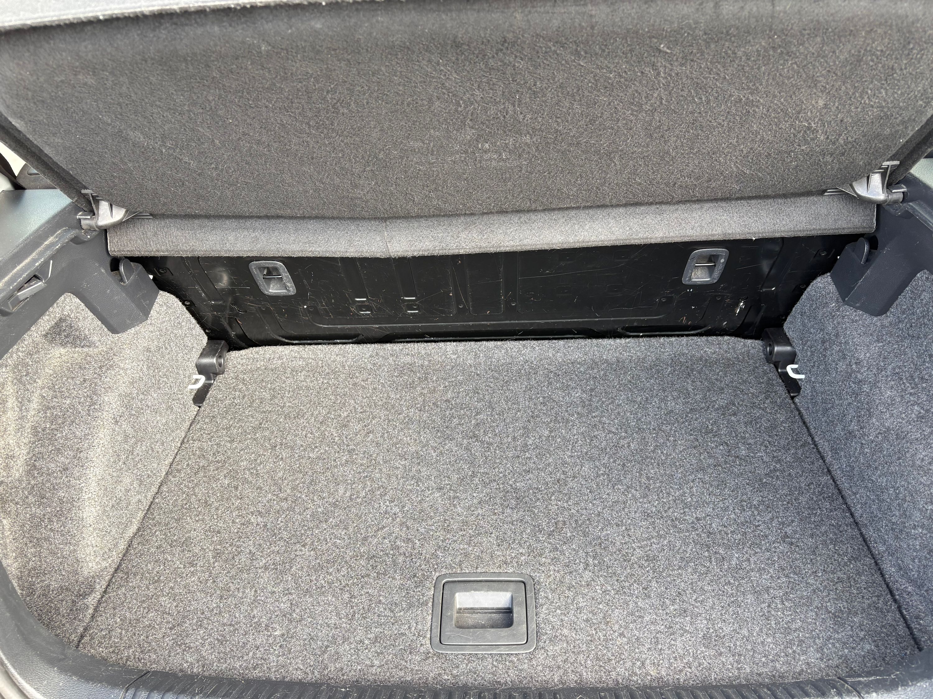 VOLKSWAGEN Polo Thumbnail 9