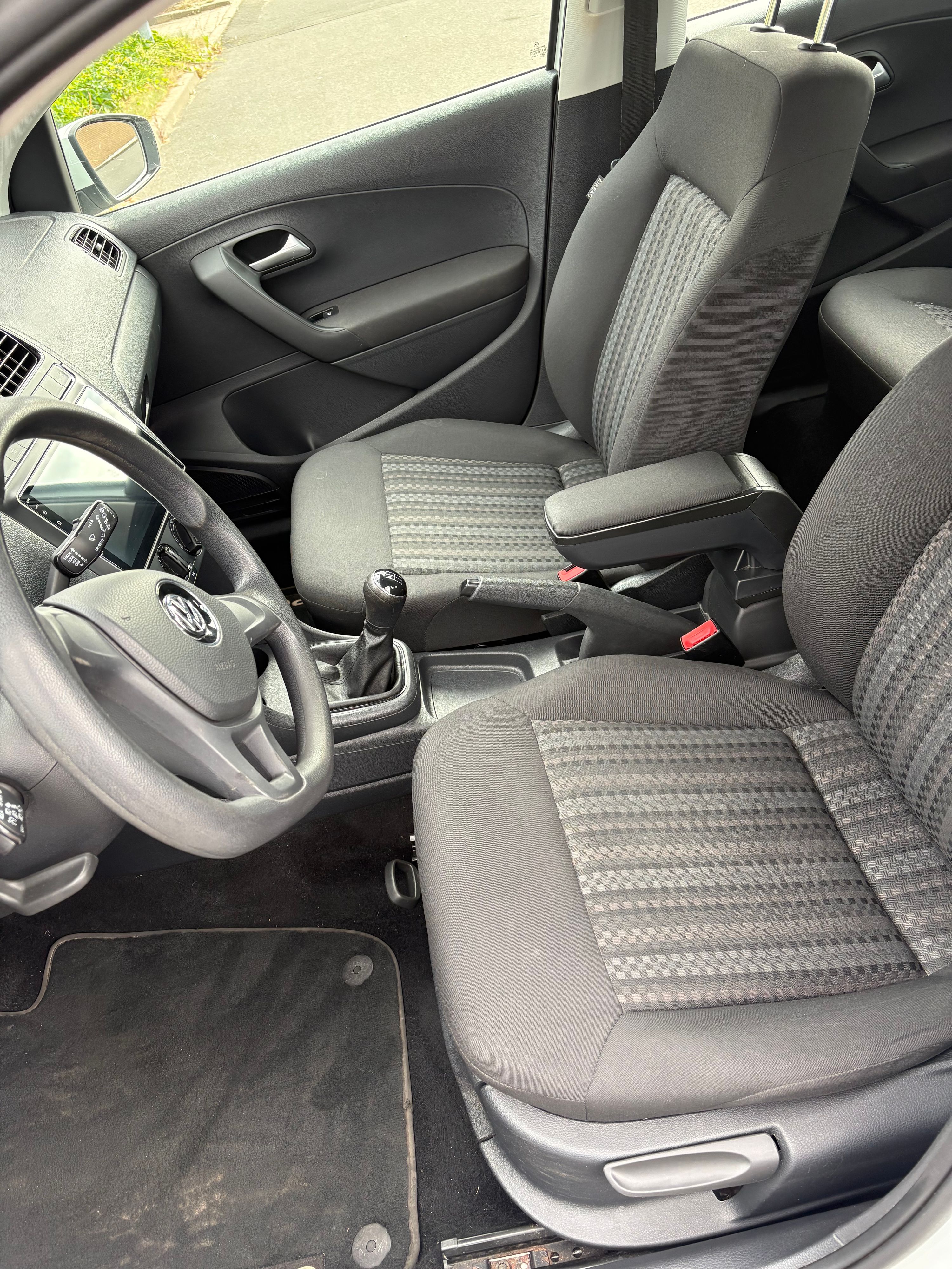 VOLKSWAGEN Polo Thumbnail 7