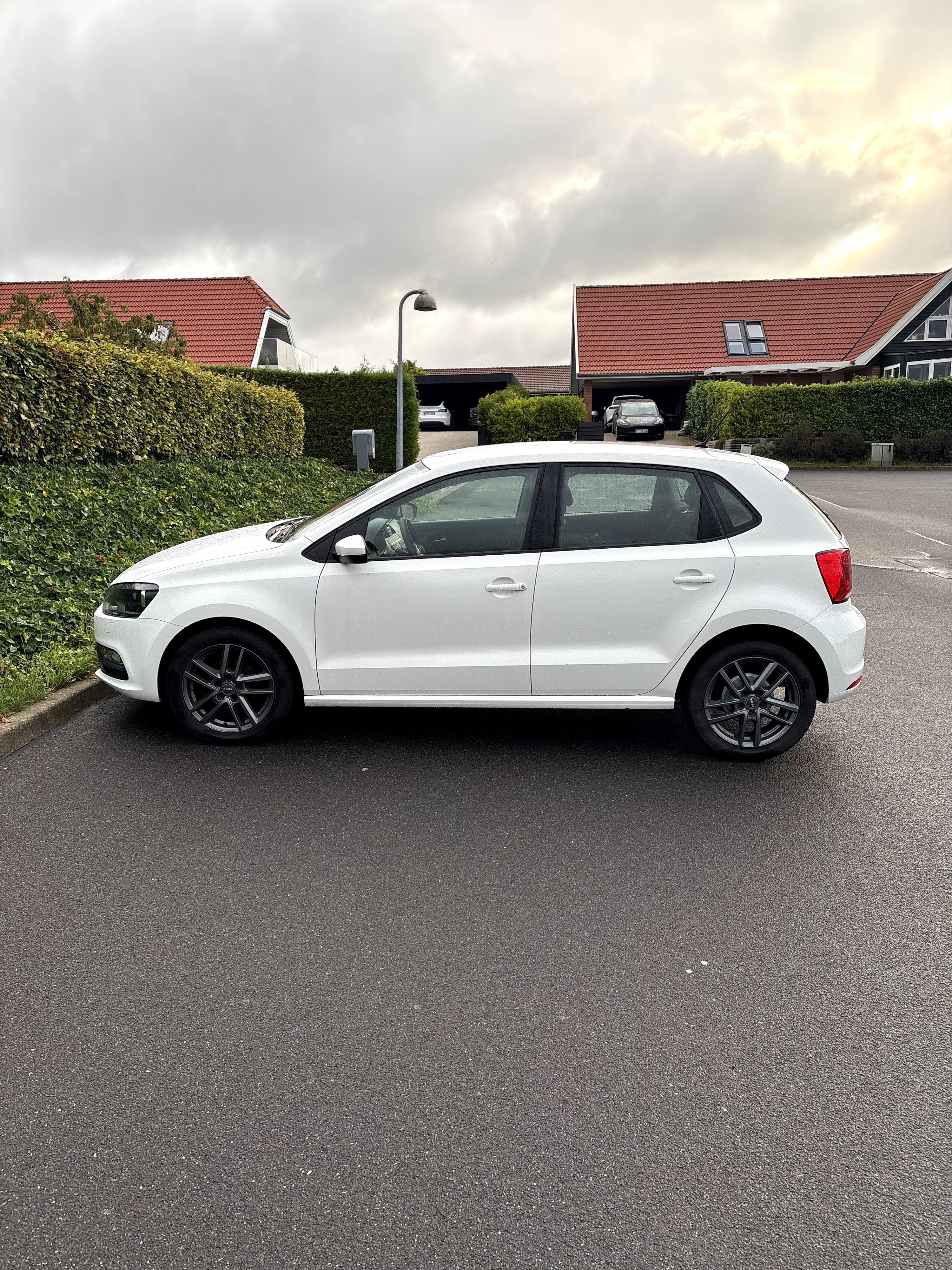 VOLKSWAGEN Polo Thumbnail 13