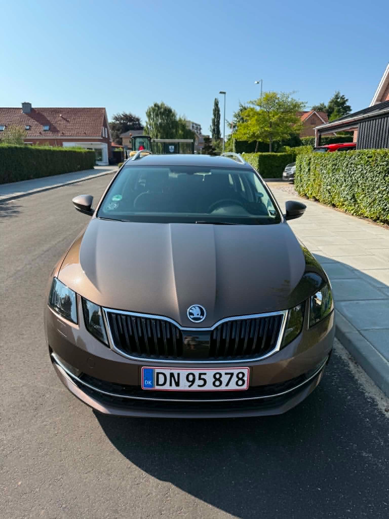 SKODA Octavia Thumbnail 11