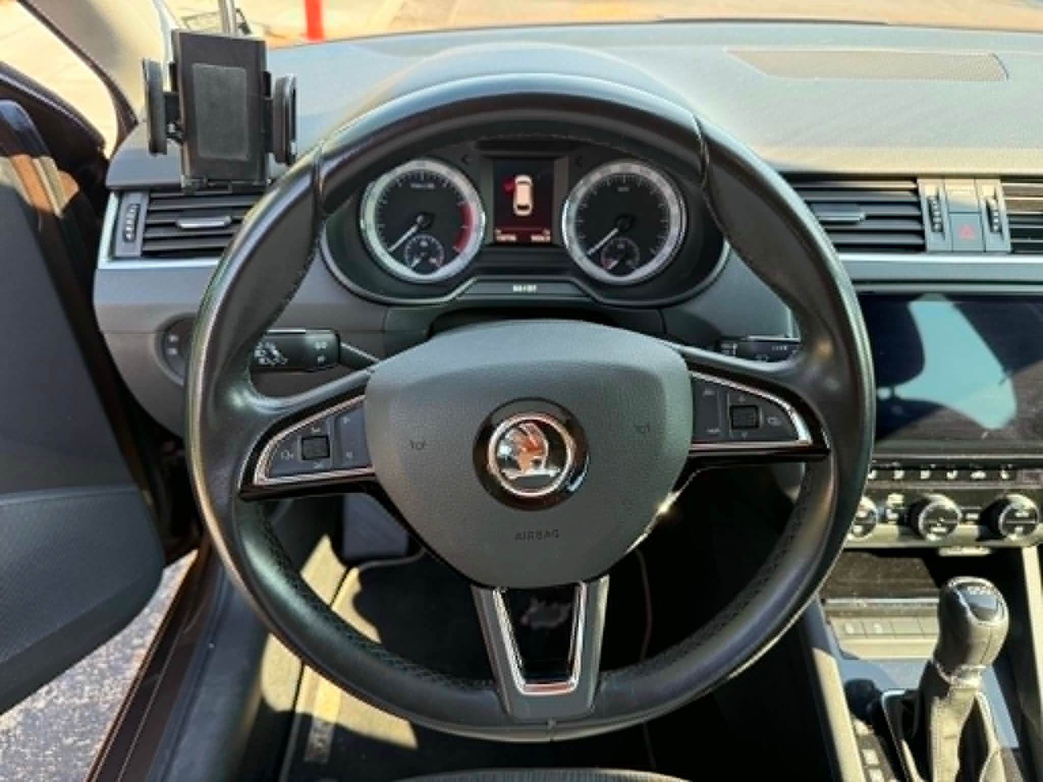 SKODA Octavia Thumbnail 4