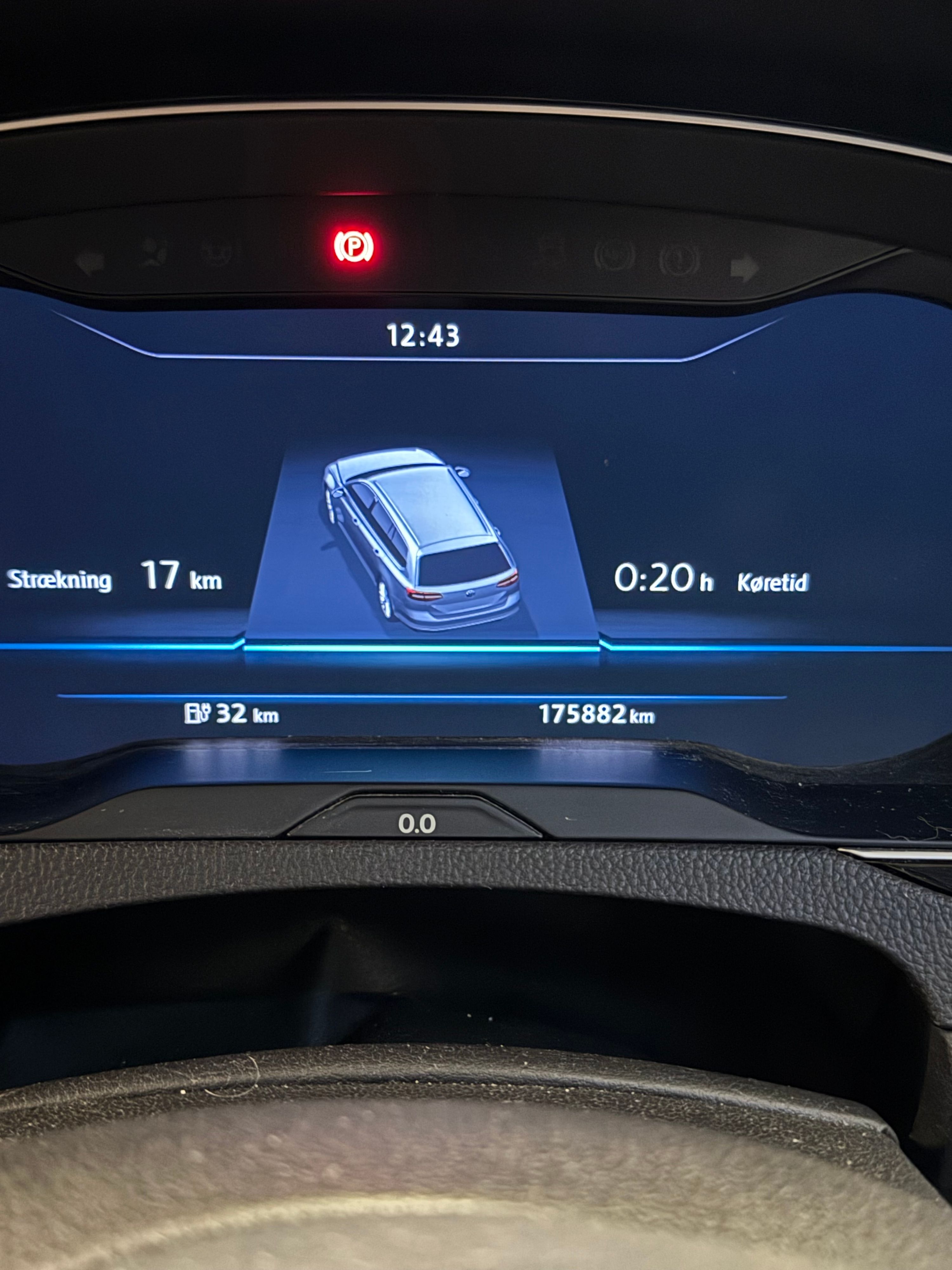 VW Passat Thumbnail 12