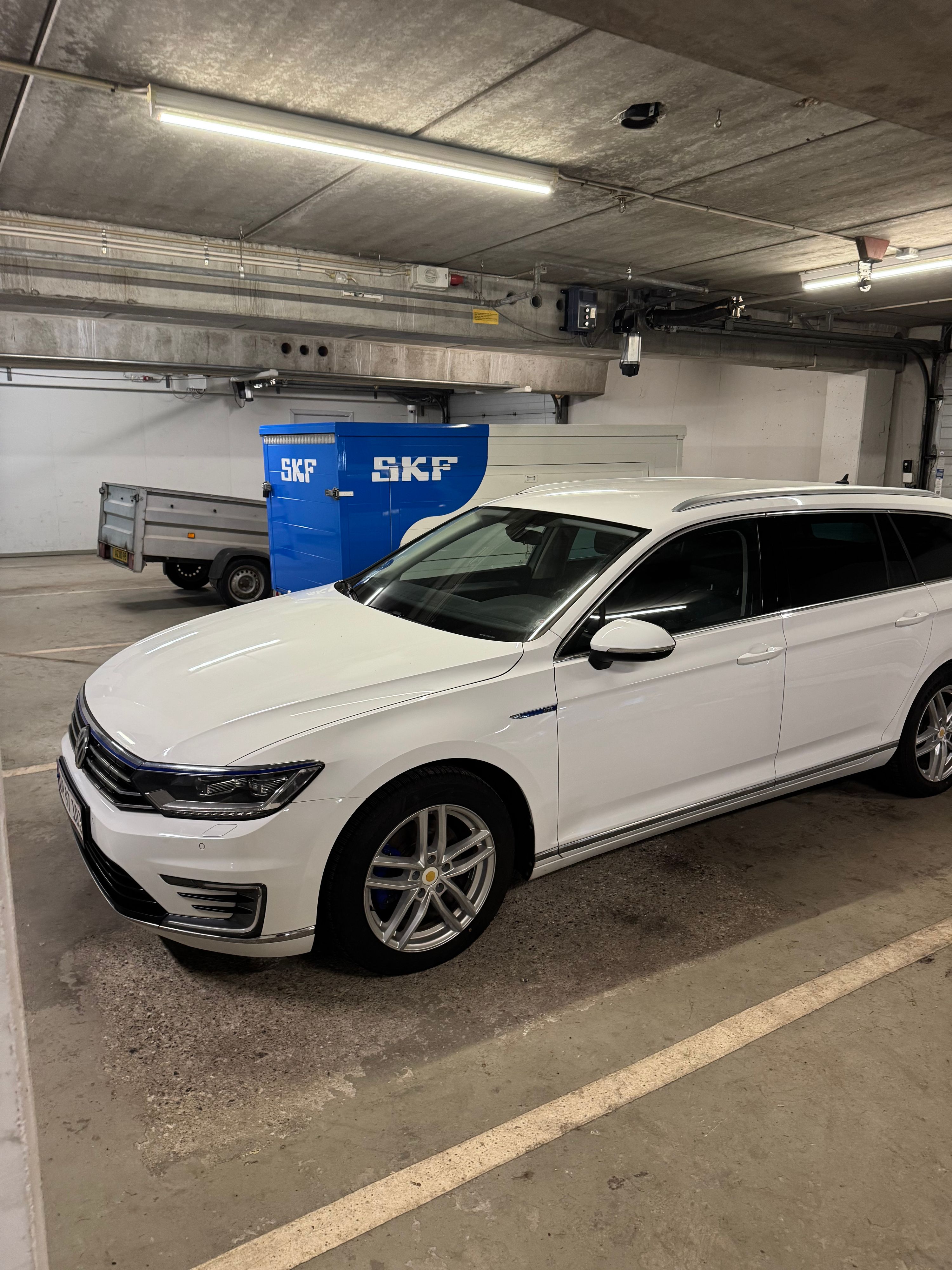 VW Passat Thumbnail 4