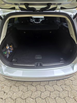 VOLVO V60 Thumbnail 2