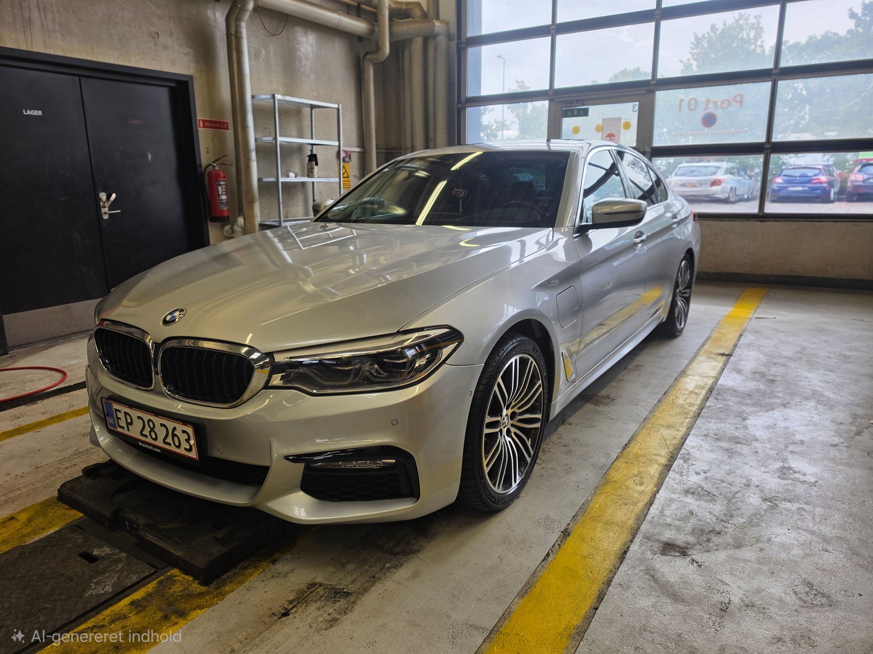 BMW 530e Iperformance Thumbnail 5