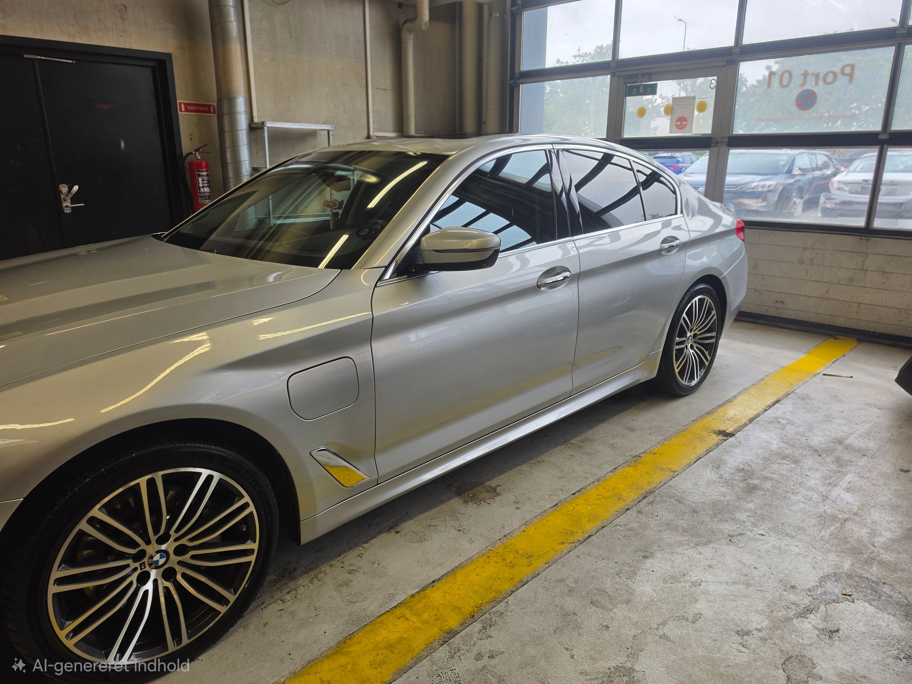 BMW 530e Iperformance Thumbnail 4