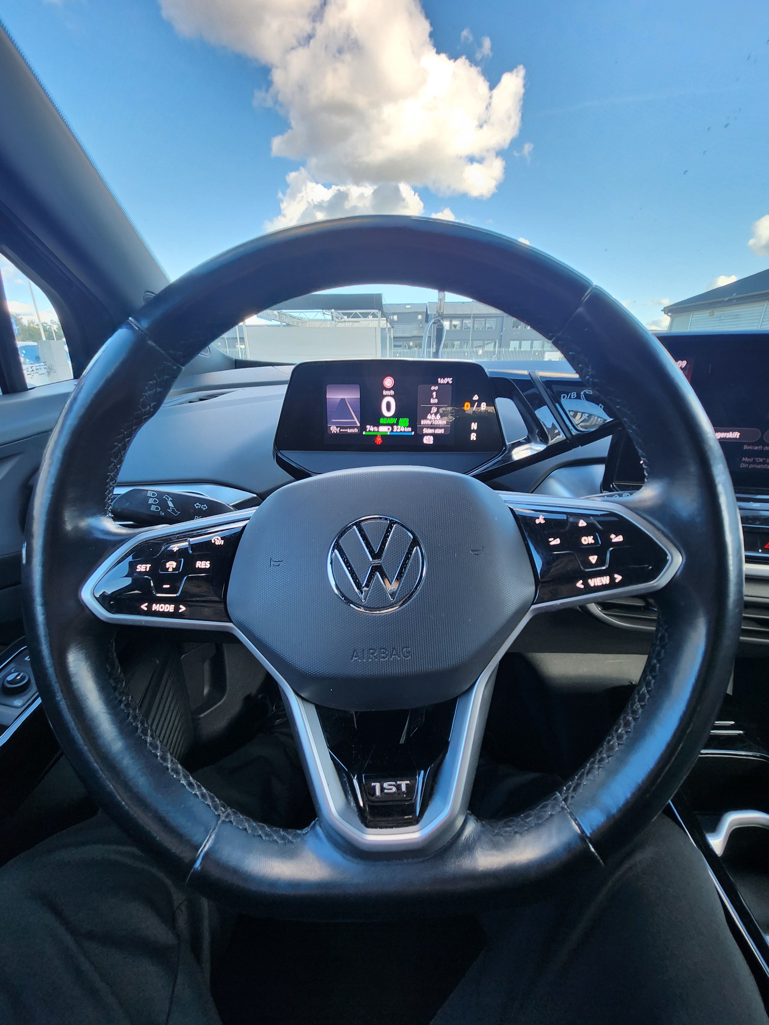 VOLKSWAGEN Id.4 Thumbnail 3