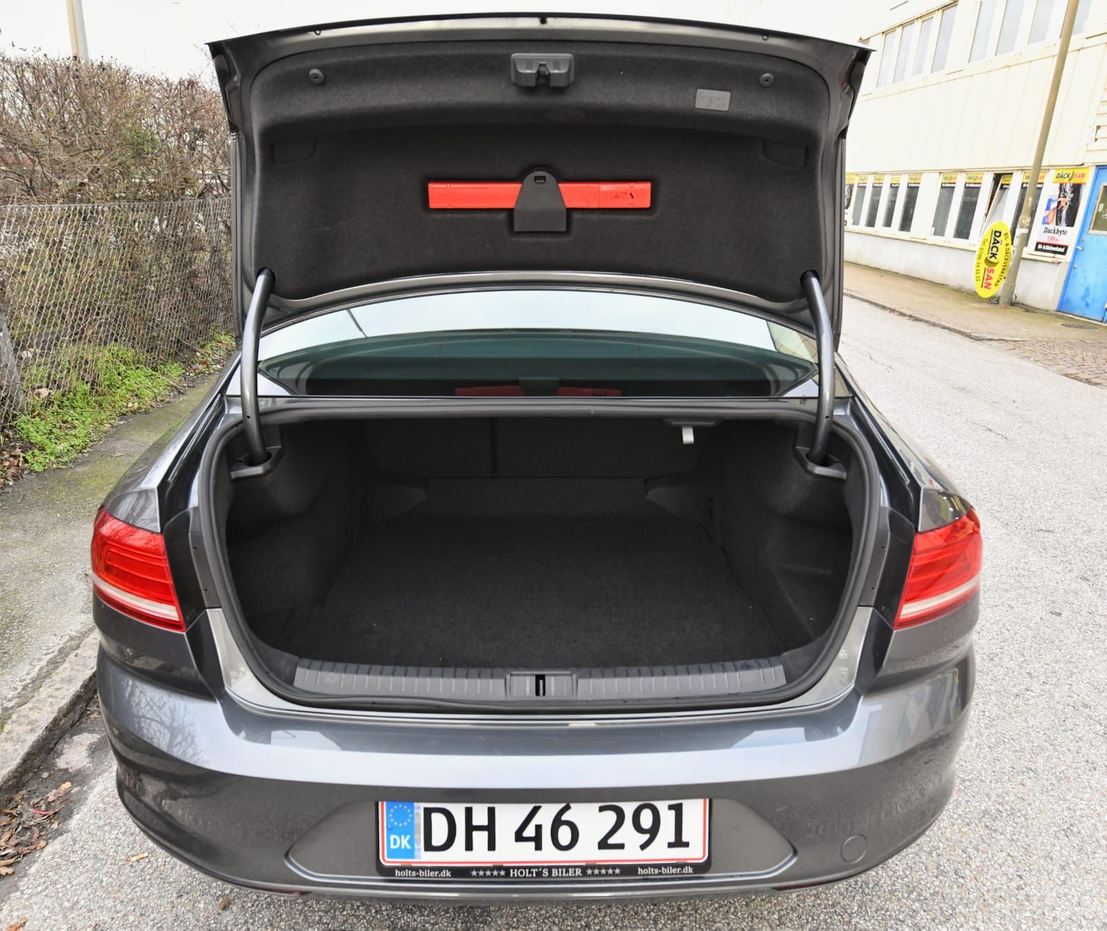 VOLKSWAGEN Passat Thumbnail 7