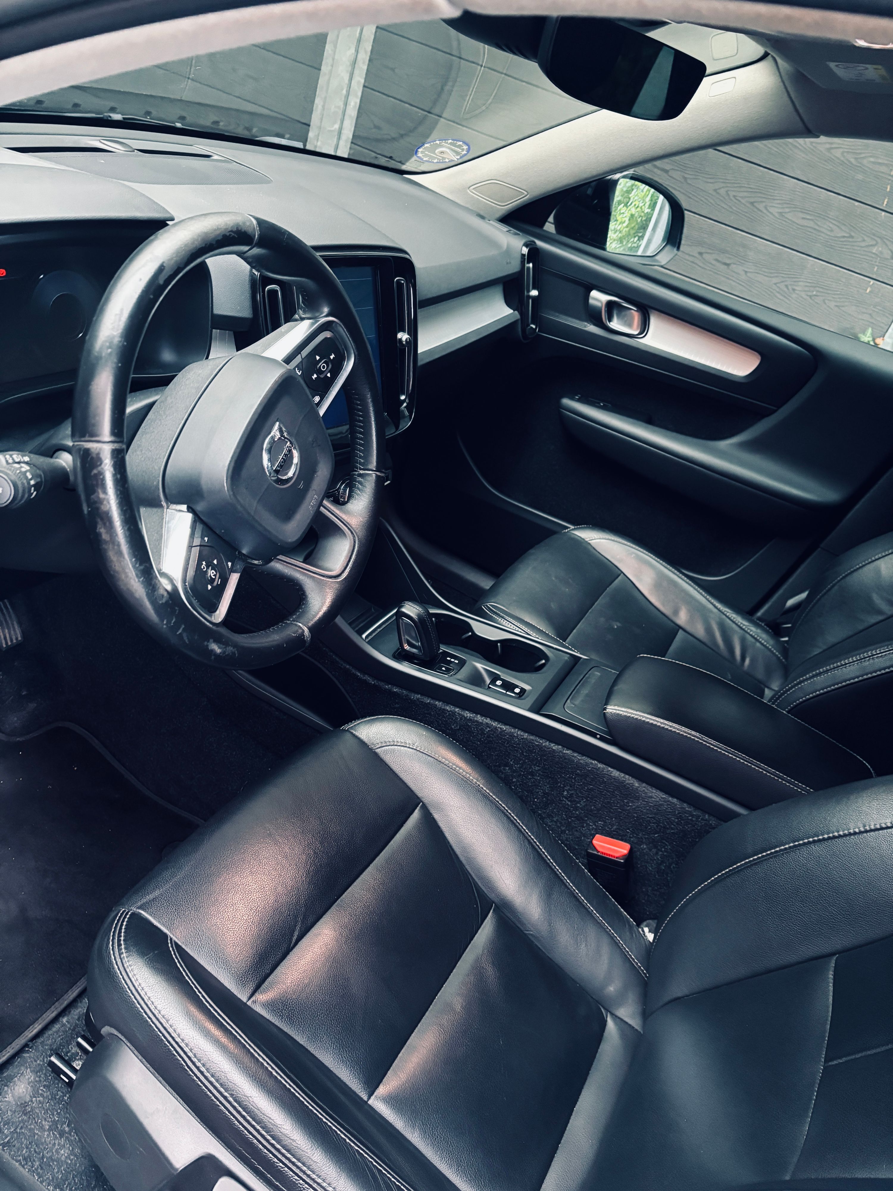 VOLVO Xc40 Thumbnail 8