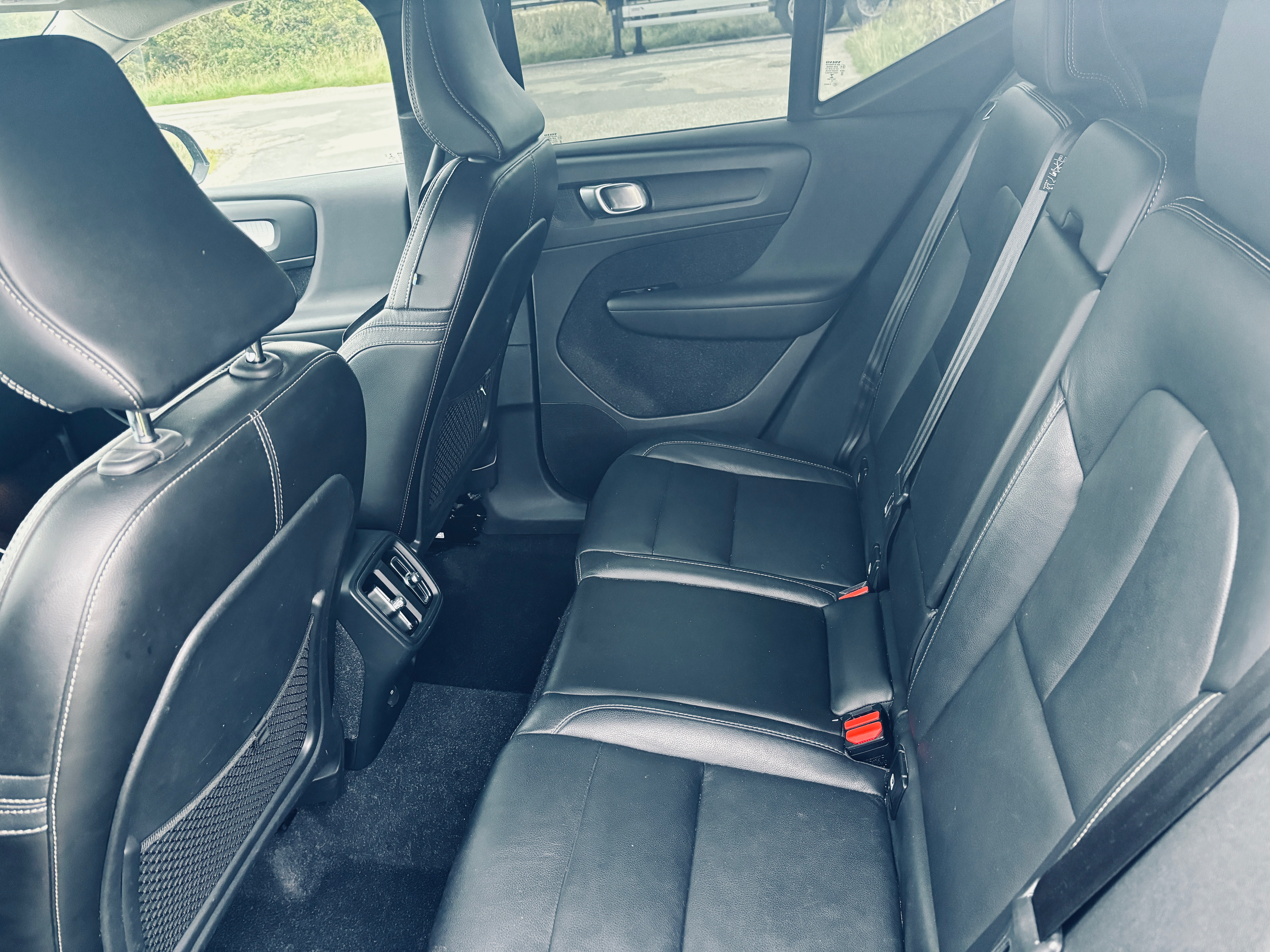 VOLVO Xc40 Thumbnail 4