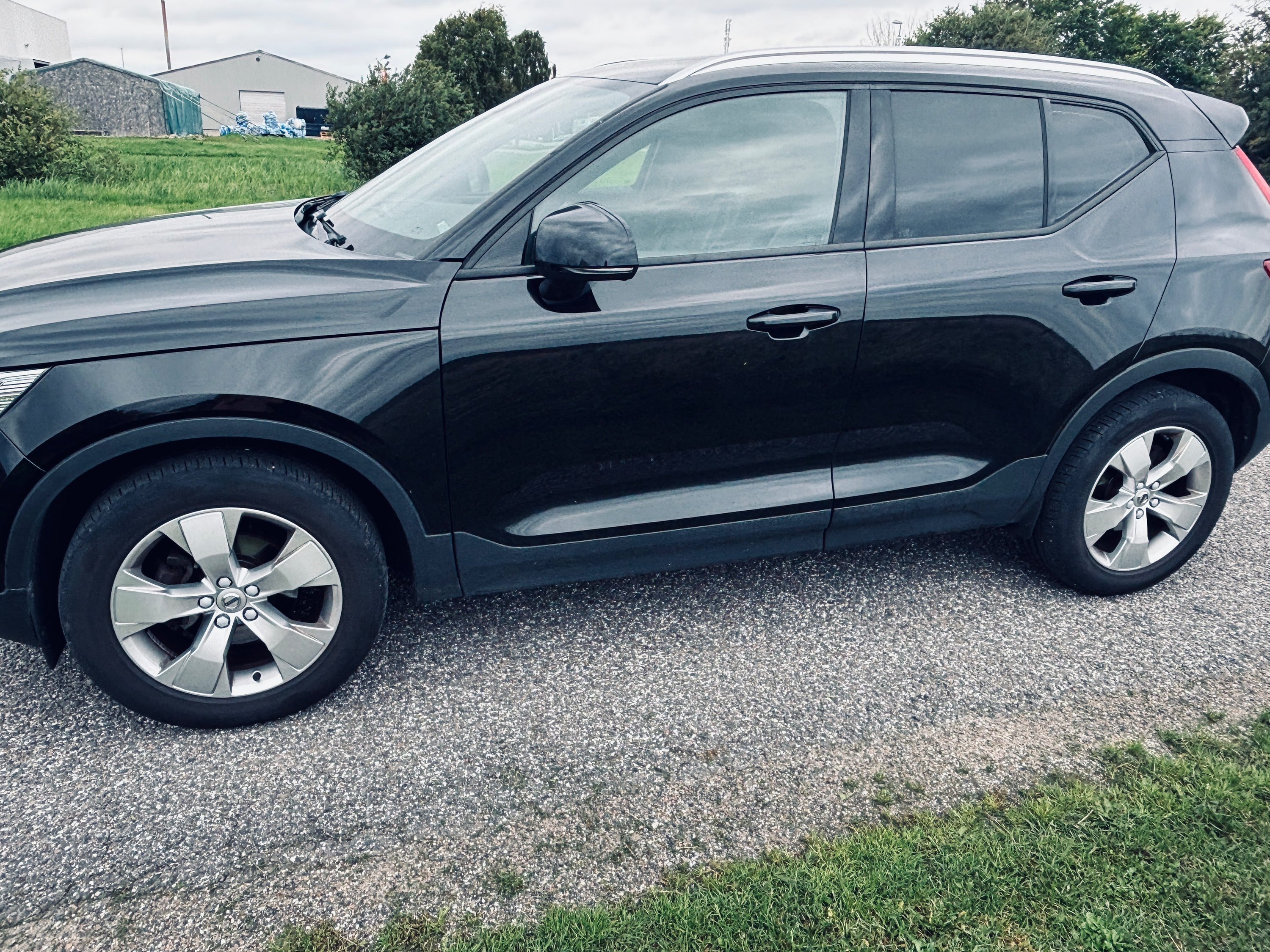 VOLVO Xc40 Thumbnail 5