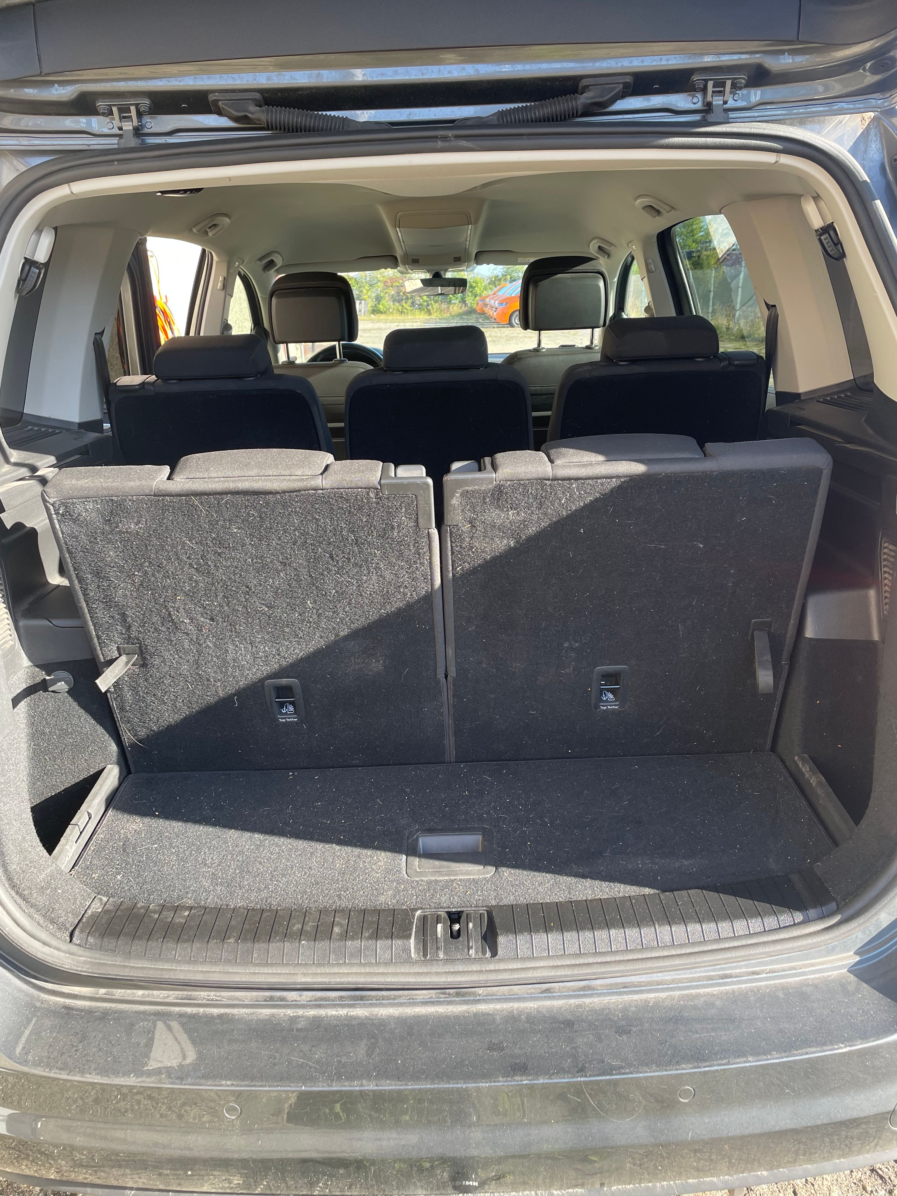 VOLKSWAGEN Touran Thumbnail 11