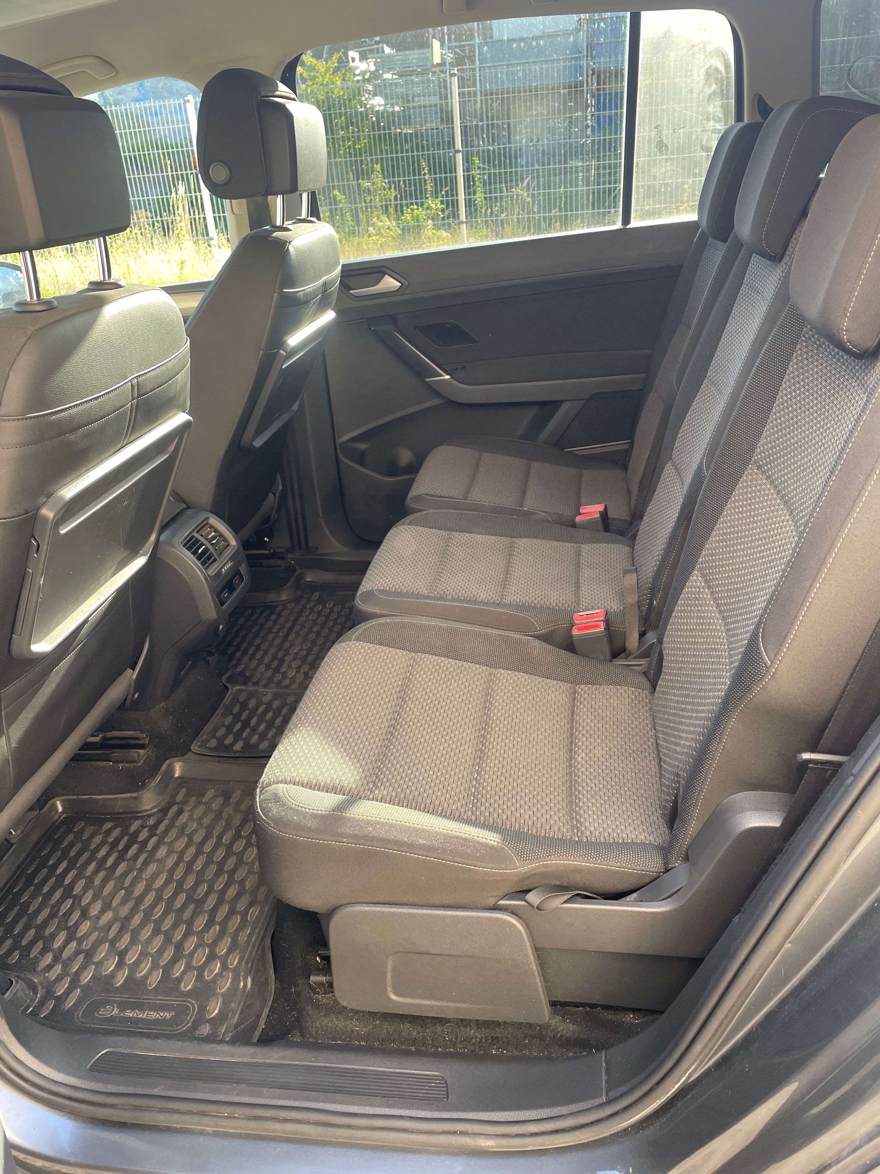 VOLKSWAGEN Touran Thumbnail 12