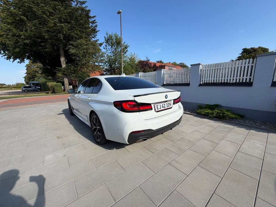 BMW 5-Serie Thumbnail 8