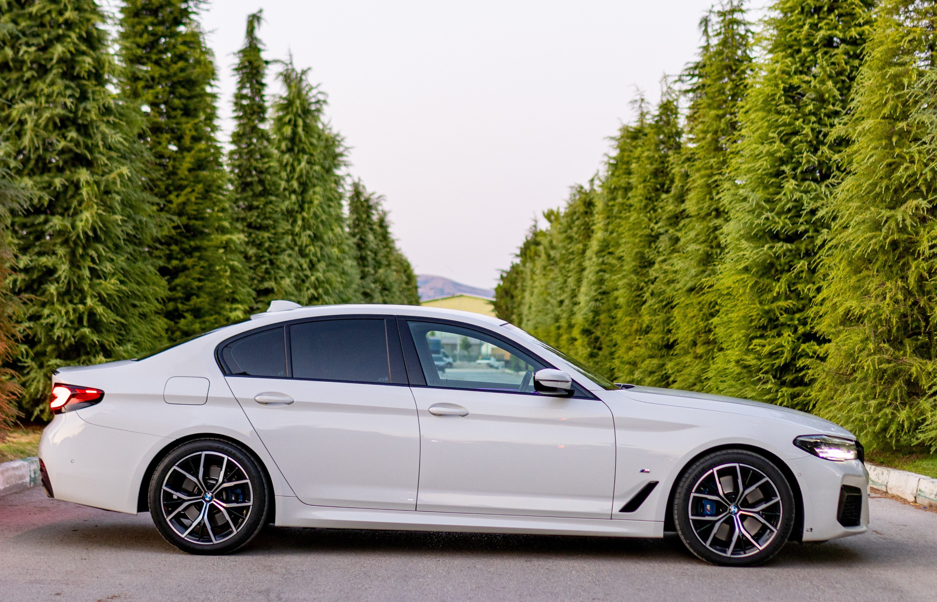 BMW 5-Serie Thumbnail 7
