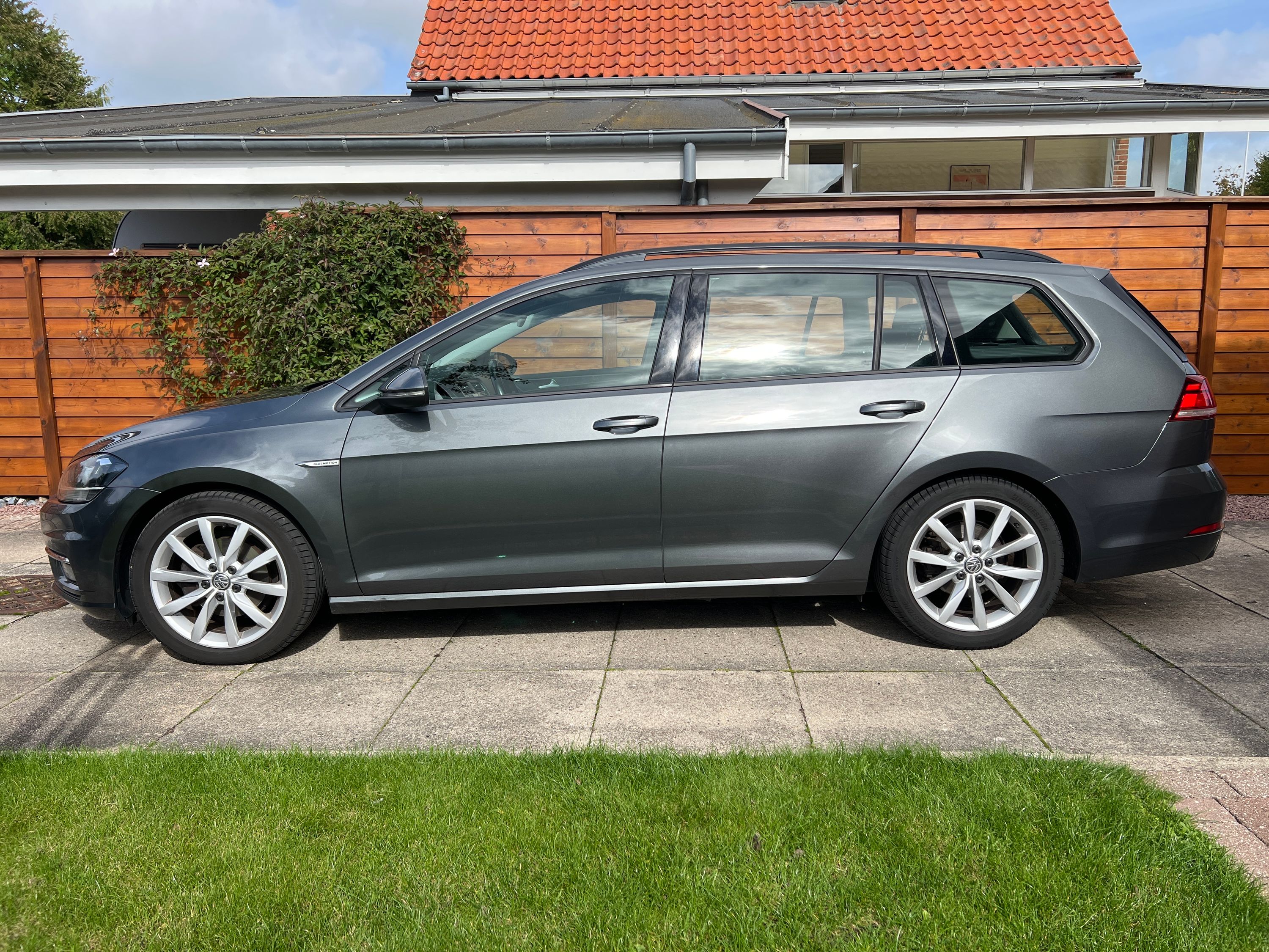 VOLKSWAGEN Golf Thumbnail 10