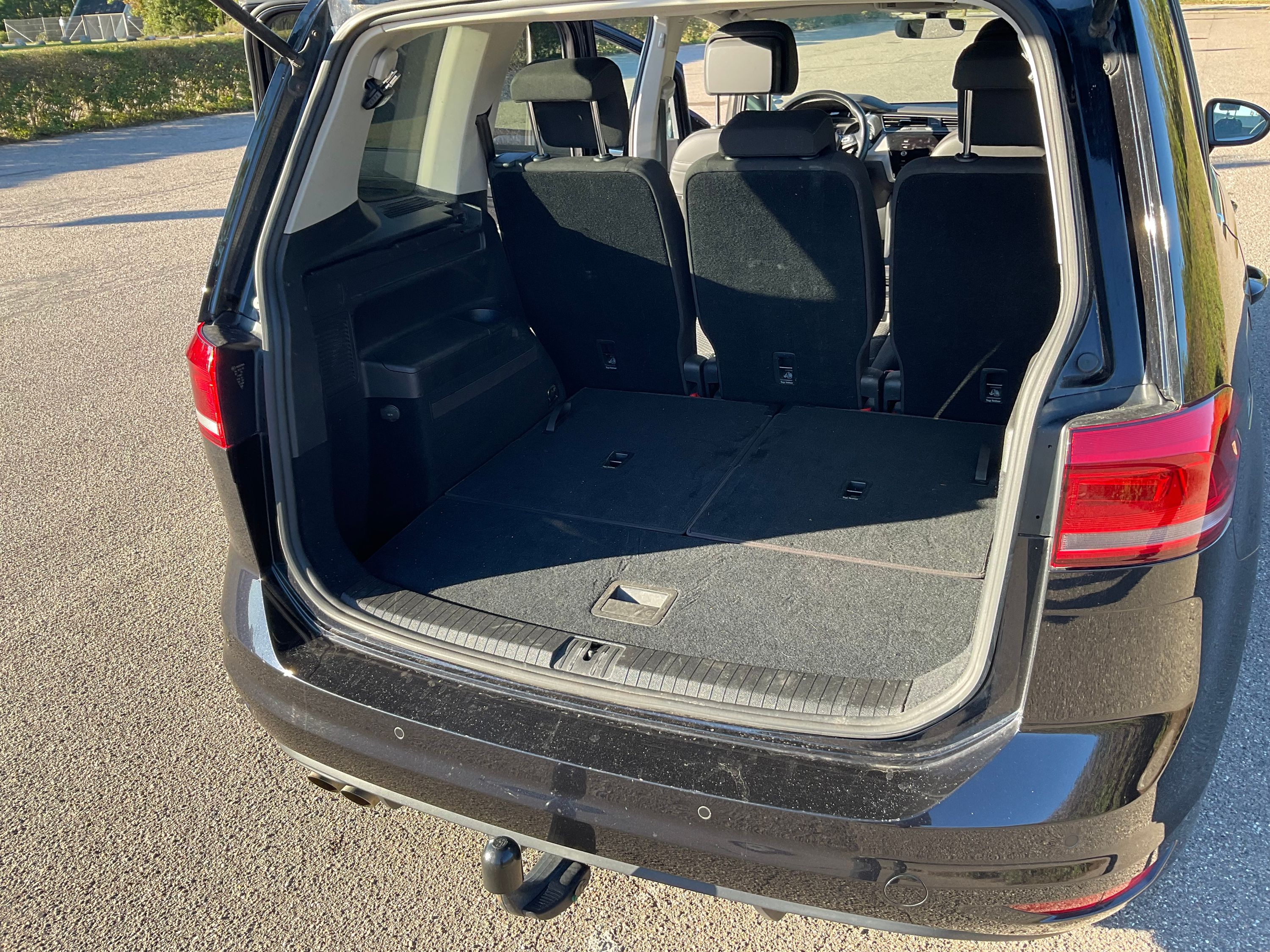 VOLKSWAGEN Touran Thumbnail 7