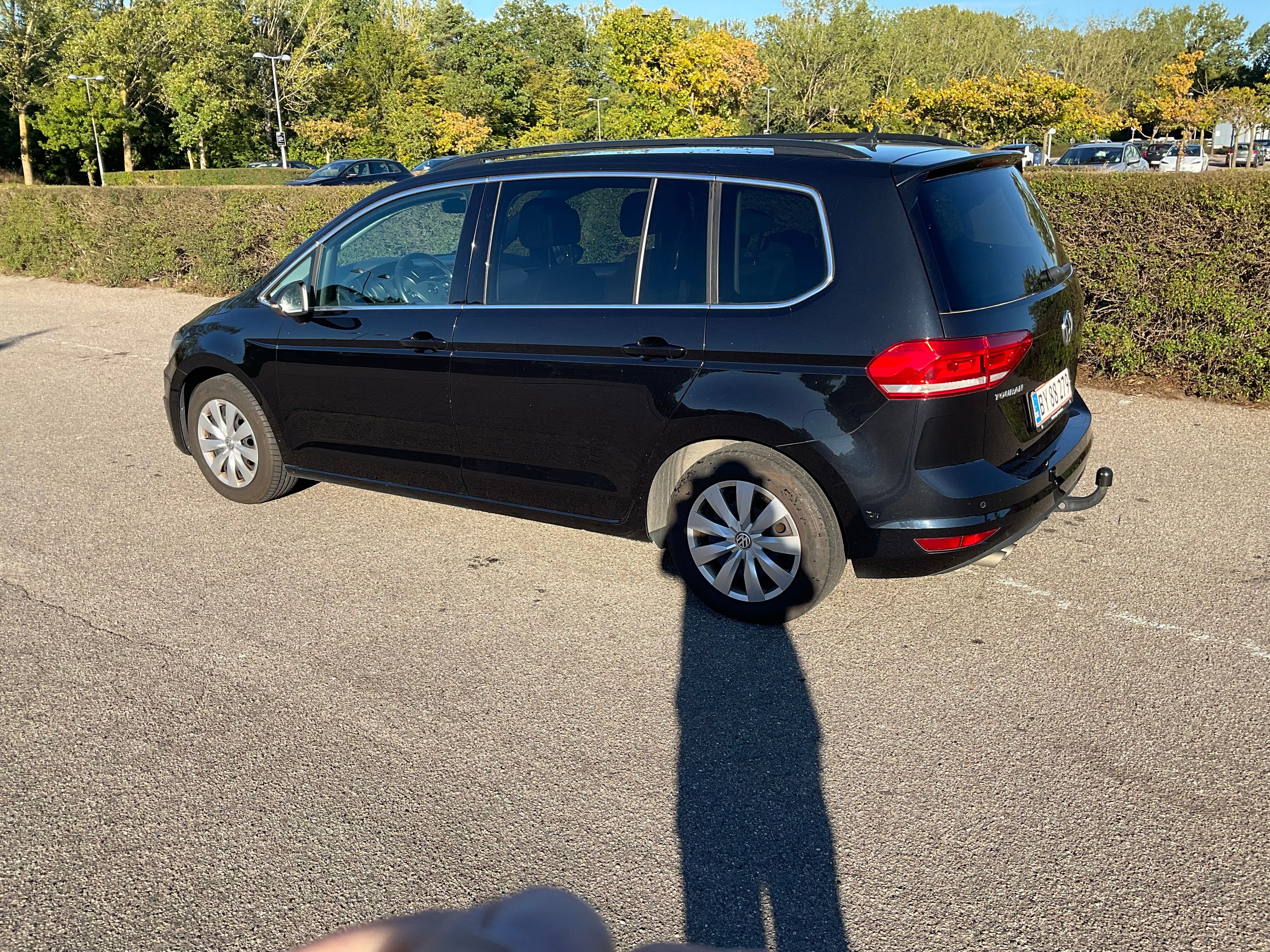VOLKSWAGEN Touran Thumbnail 6