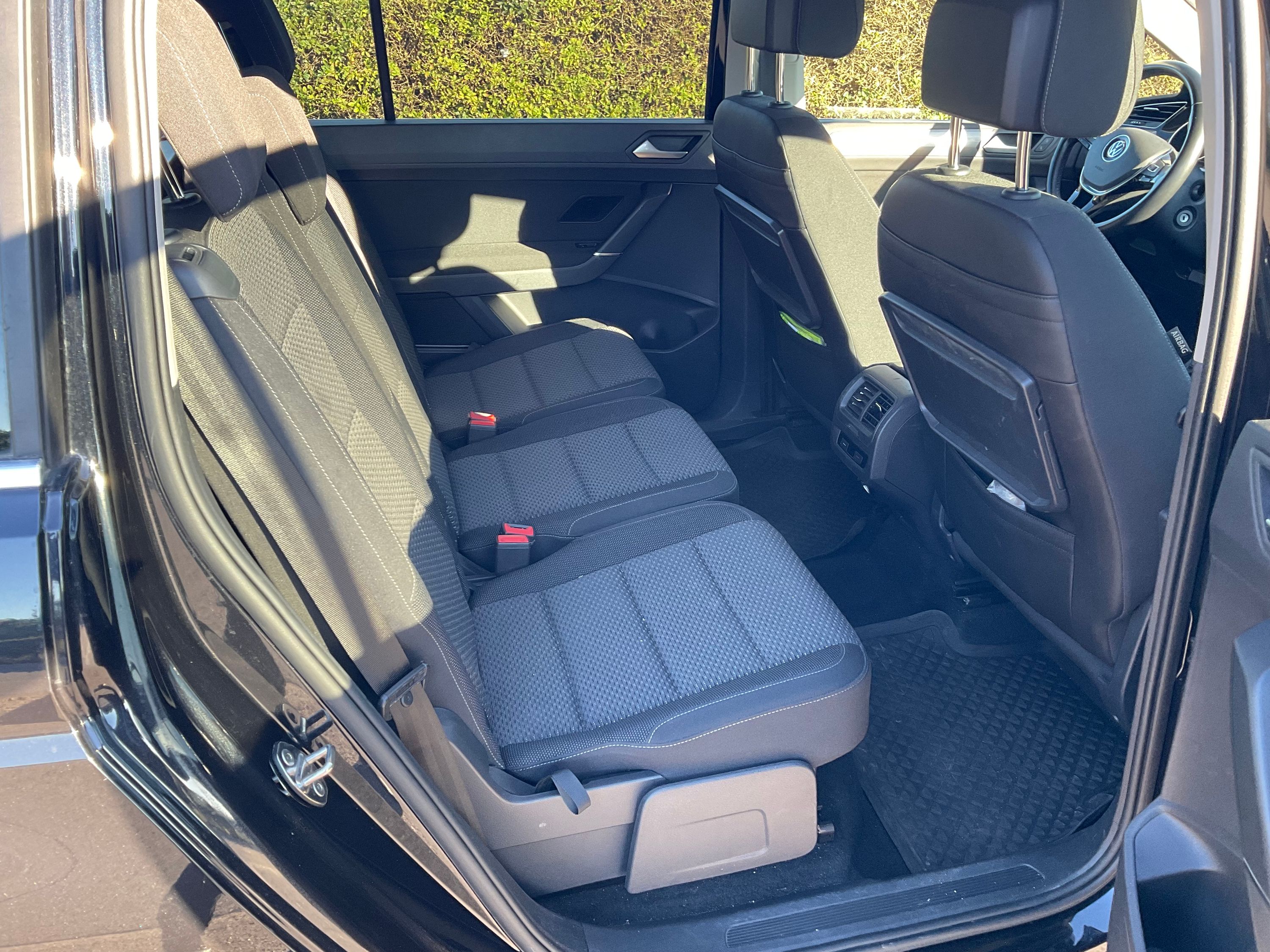 VOLKSWAGEN Touran Thumbnail 8
