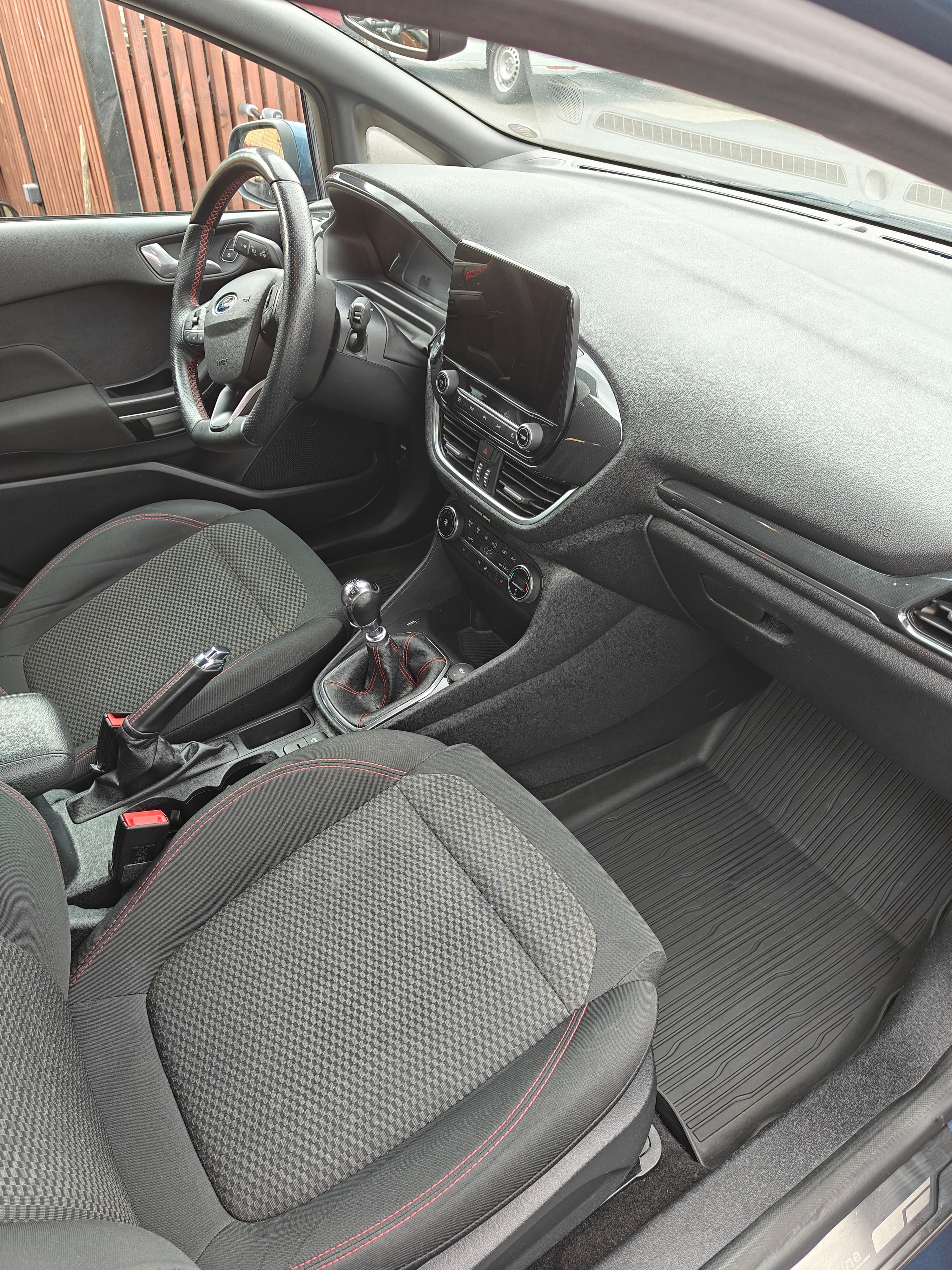 FORD Fiesta Thumbnail 2