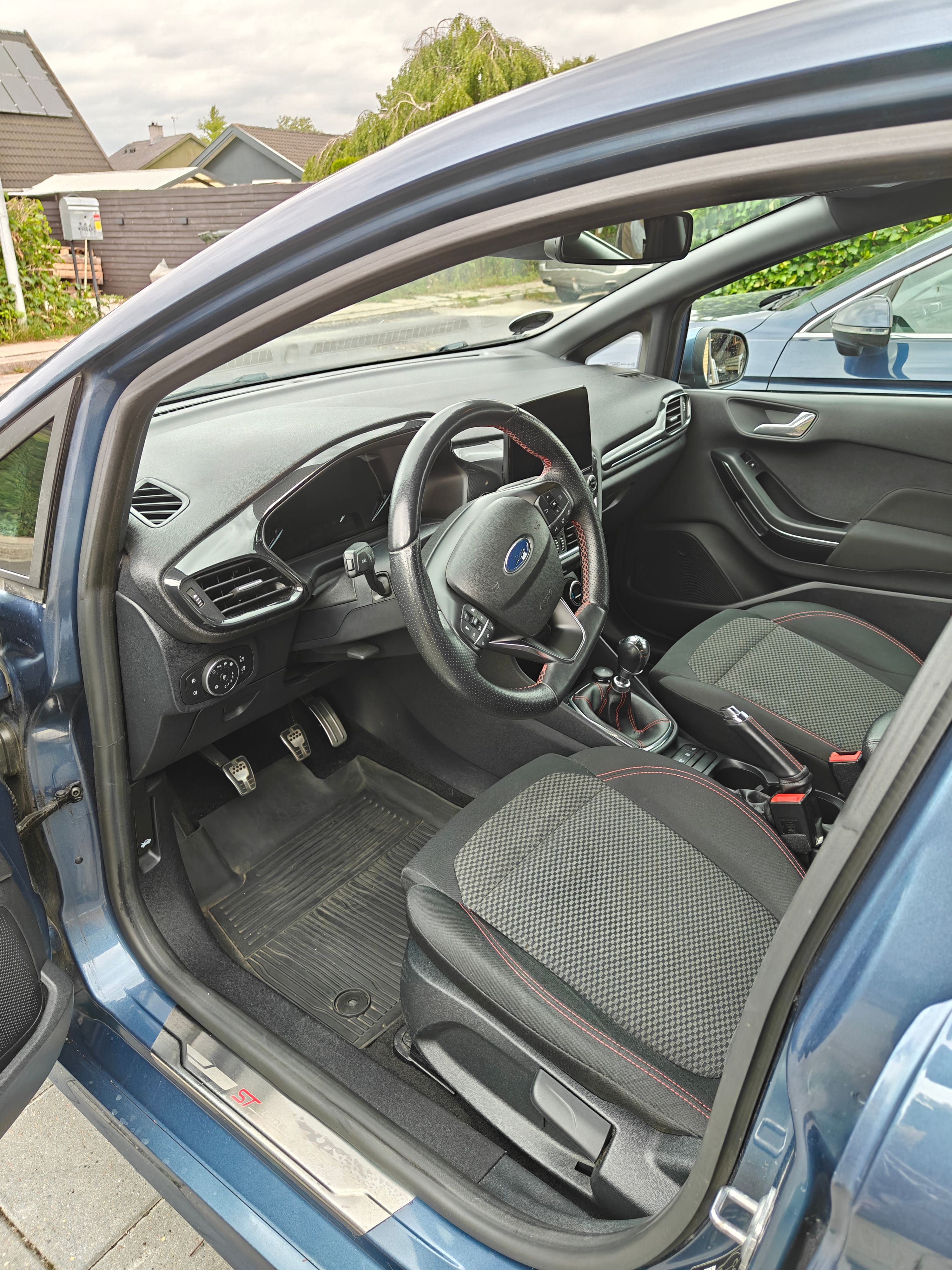 FORD Fiesta Thumbnail 11
